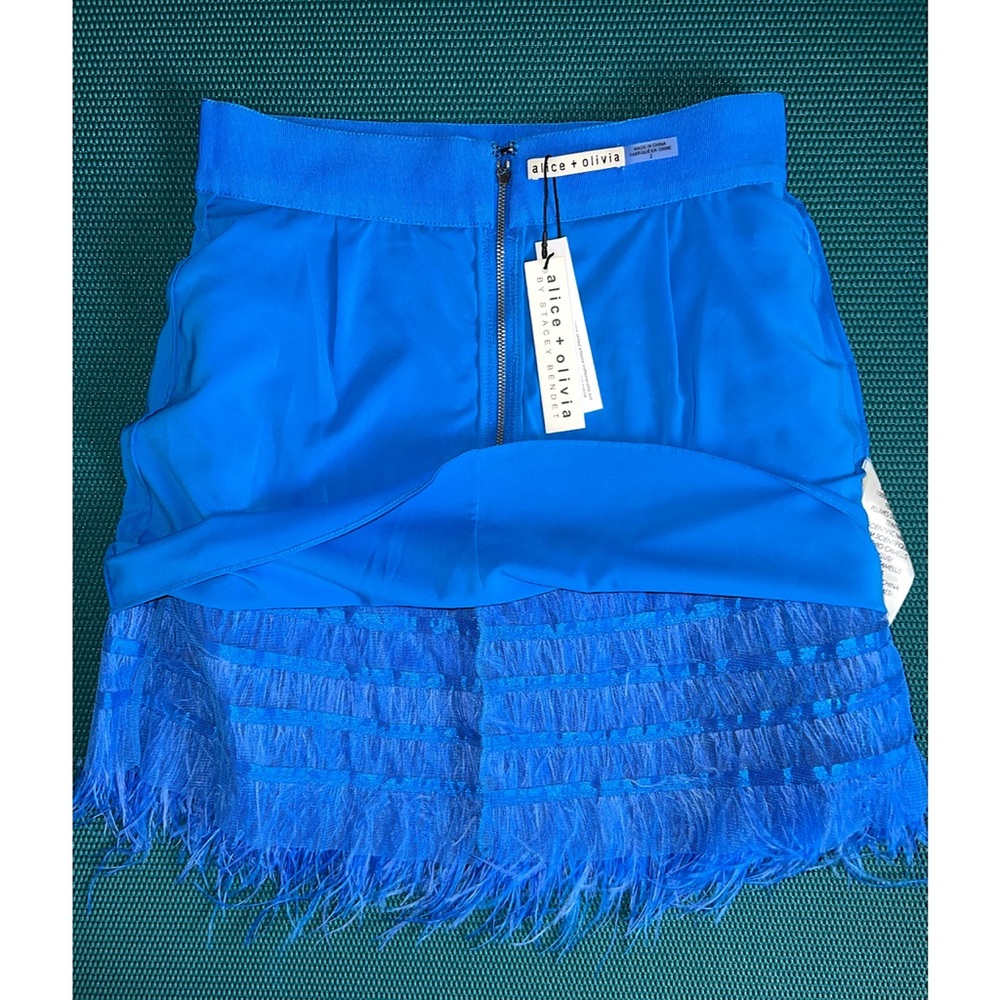 Alice + Olivia Cina Blue Ostrich Feather Mini Skirt - Picture 15 of 17